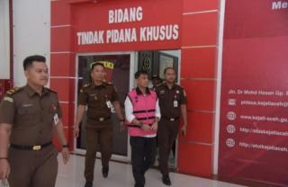 Mantan Kadisbunnak Aceh Barat Jalani Sidang Perdana Kasus Korupsi PSR 
