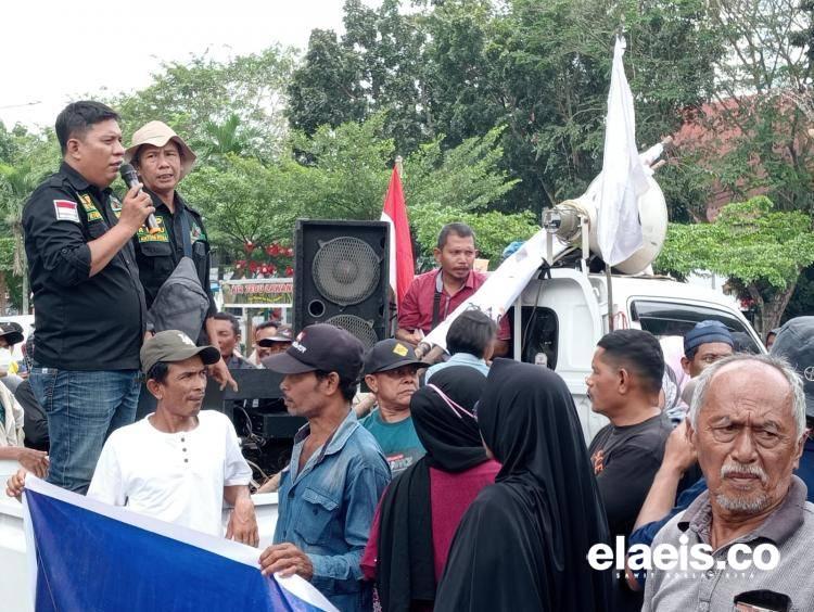 Puluhan Petani Geruduk Kantor Gubernur Riau, Tuntut Kejelasan Lahan 2.500 Hektar di Tapung Hilir 