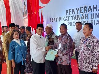 1.000 Sertifikat Tanah Dibagikan ke Warga Riau