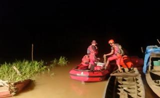 Perahu Angkut Sawit Tenggelam di Sungai Batang Kuantan, Pemuda di Inhu Hilang 