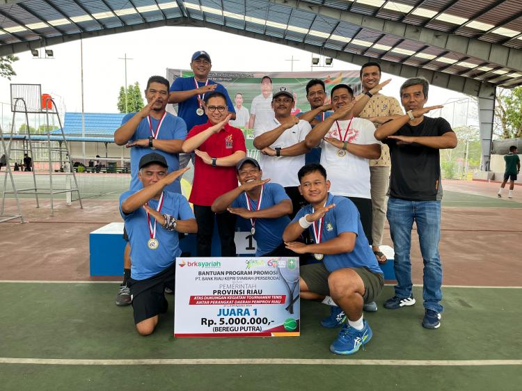 PTPN IV Regional III Raih Medali Emas di Cabang Tenis Beregu Putra