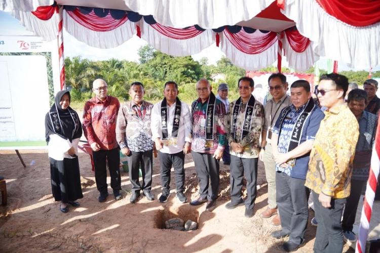 Bakal Dikelola Koperabuh, Pabrik Minyak Makan Merah Dibangun di Sanggau