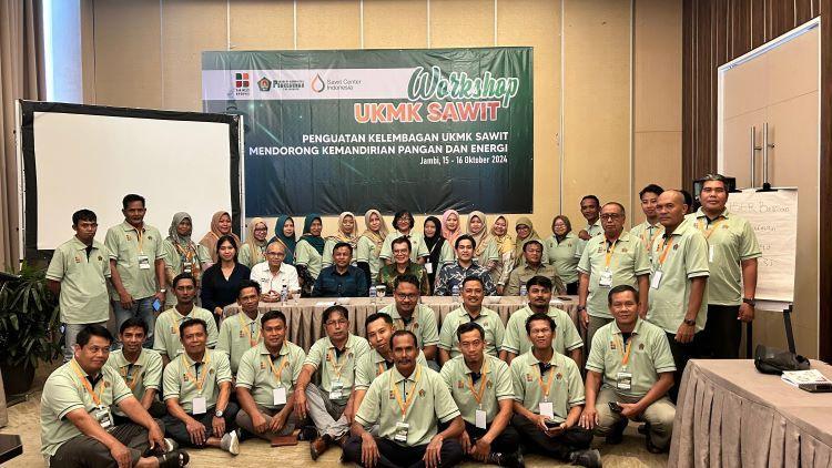 AKPY dan Sawit Center Indonesia Gelar Workshop Penguatan Kelembagaan UKMK Sawit di Jambi