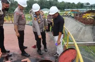 Yang Terdampak Turunnya Harga CPO Adalah Petani, Pengusaha Tetap Cari Untung