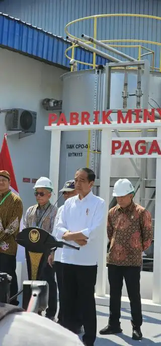 Dikelola Koperasi, Presiden Jokowi Resmikan Pabrik Minyak Makan Merah di Pagar Merbau