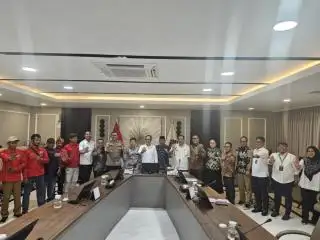Buruh Sawit Korban PHK Sepihak Difasilitasi Bertemu Wamen Ketenagakerjaan