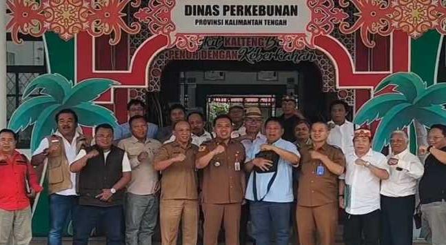 Kunjungi Disbun, Apkasindo Paparkan Permasalahan Petani Sawit di Kalteng
