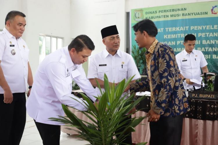 Perusahaan ini Diminta Akomodir Tuntutan Petani Plasma