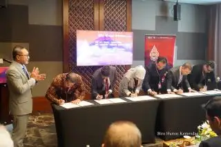Indonesia-India Teken 8 Kesepakatan Dagang Senilai Hampir USD 1 Miliar