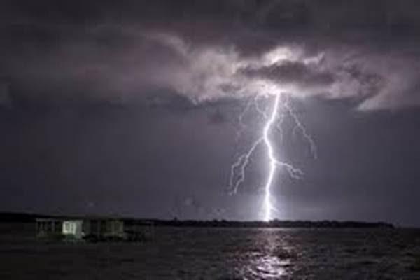 Waspada! Riau Potensi Dilanda Hujan Petir Hari ini
