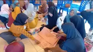 Kaum Perempuan Dilatih Kembangkan Potensi yang Tersedia di Sekitar Kebun Sawit