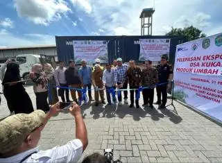 10 Kontainer Limbah Sawit Kaltim Diekspor ke Tiongkok