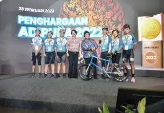 Selamatkan Bumi, Menteri Siti Ajak Generasi Muda Belanja Tanpa Kemasan
