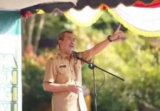 Cegah Penyebarluasan Karhutla, Gubri Minta Masyarakat Bantu Upaya Pemadaman Api