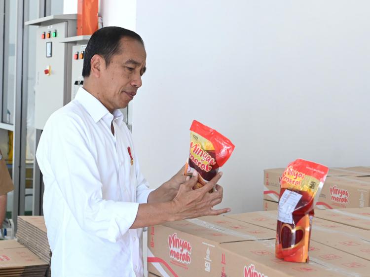 Minyak Makan Merah Bukan Sekadar Minyak Goreng