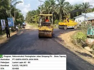 8 Ruas Jalur Angkutan TBS di Rohul Diperbaiki Menggunakan DBH Sawit