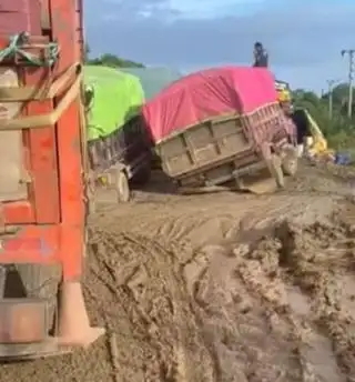 Jalan di Kembang Janggut Rusak di Musim Hujan, Untunglah Banyak Pabrik Sawit