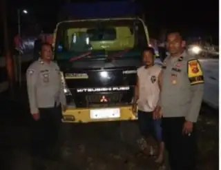 Tumpahkan Minyak Sawit di Jalan Raya, Supir Truk PT TPM Diamankan