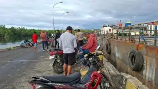 Dua Kelompok Warga Ribut, Rebutan Bongkar Muat CPO di Pelabuhan Babana