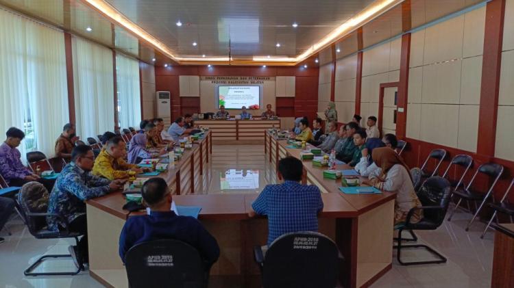 Disbunnak Kalsel Tetapkan Harga TBS Sawit Mei 2025 Turun 2,52 Persen
