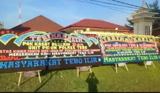 Berhasil Ungkap Kasus Ninja Sawit, Polres Tebo Banjir Karangan Bunga